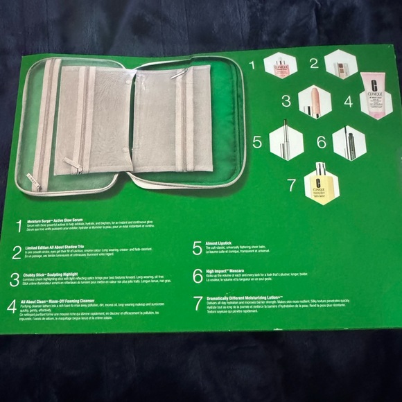 Clinique
8-Pc. Glow on the Go set - Picture 2 of 2